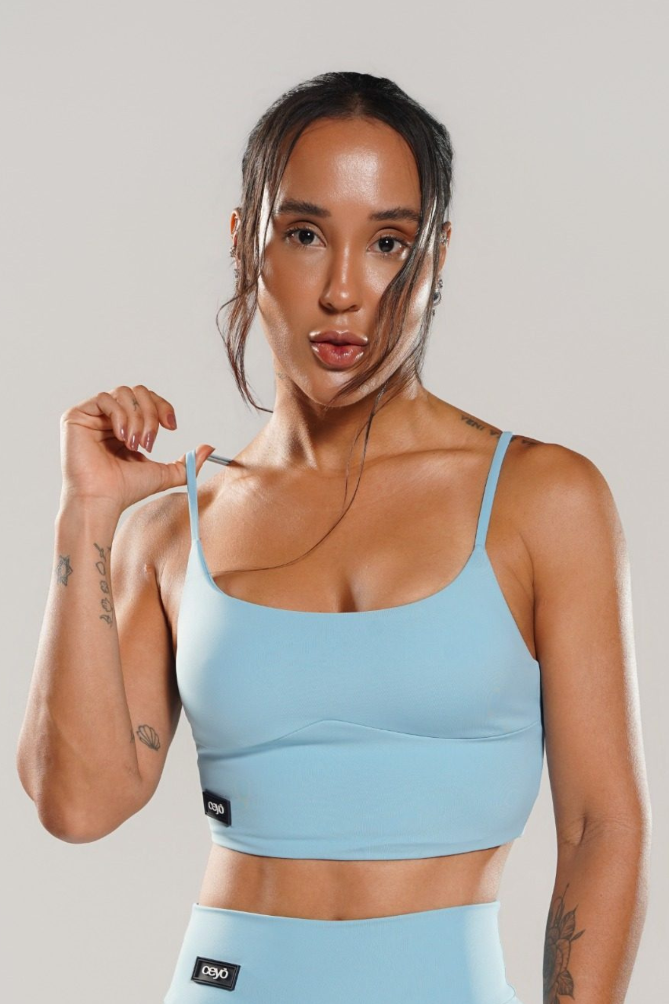 Top Fitness Feminino Azul Claro CEYÓ com Alças Finas e Decote Redondo
