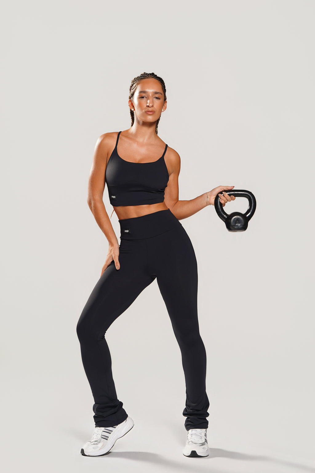 Top Fitness Feminino Preto CEYÓ com Alças Finas e Decote Redondo